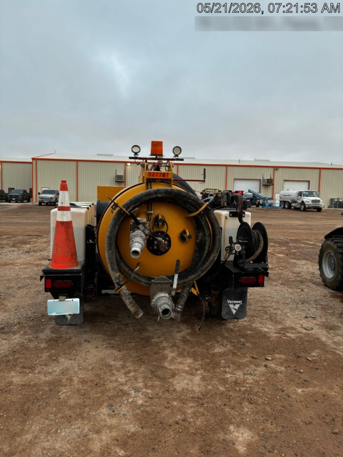 2023 VAC-TRON LP573XDT