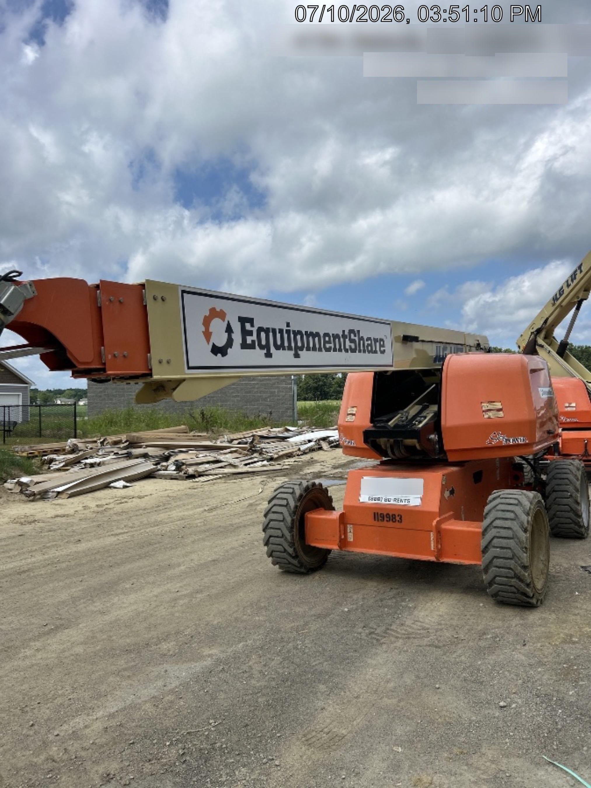 2021 JLG 660SJ