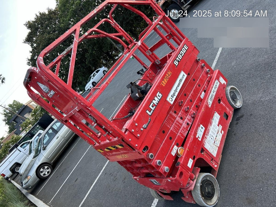 2021 Lgmg AS1932E Electric Drive, Solid Non Marking Tires, Dual Beacons