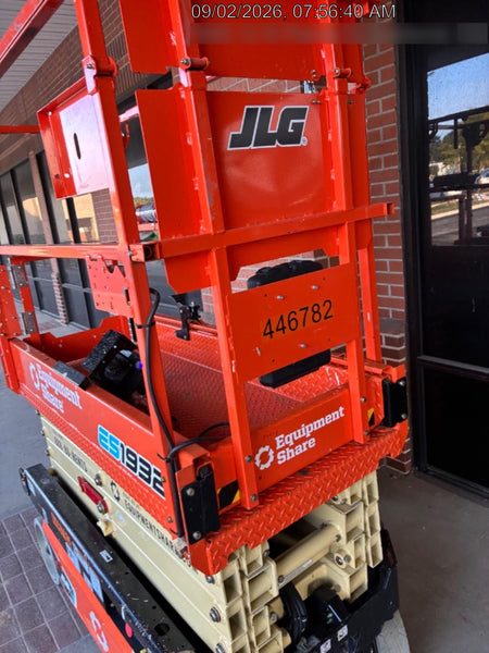 2024 JLG ES1932