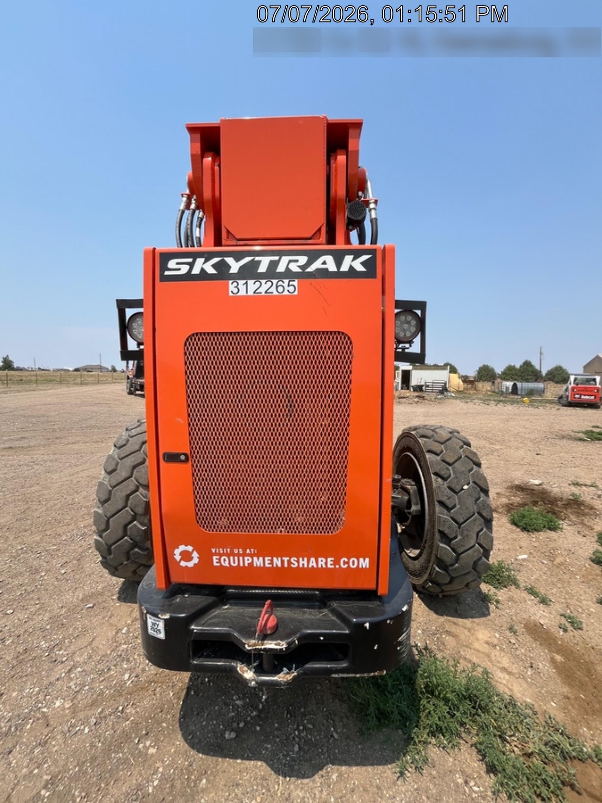 2023 SKYTRAK 8042
