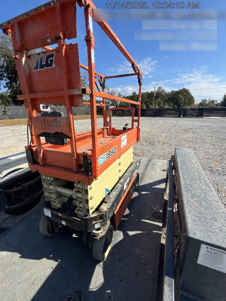 2021 JLG ES1932