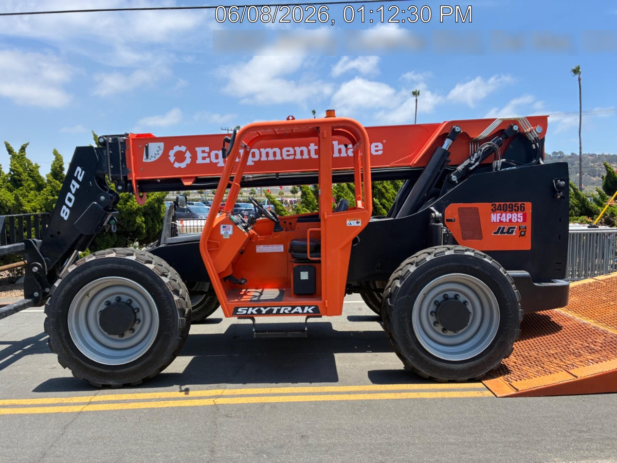 2023 SKYTRAK 8042