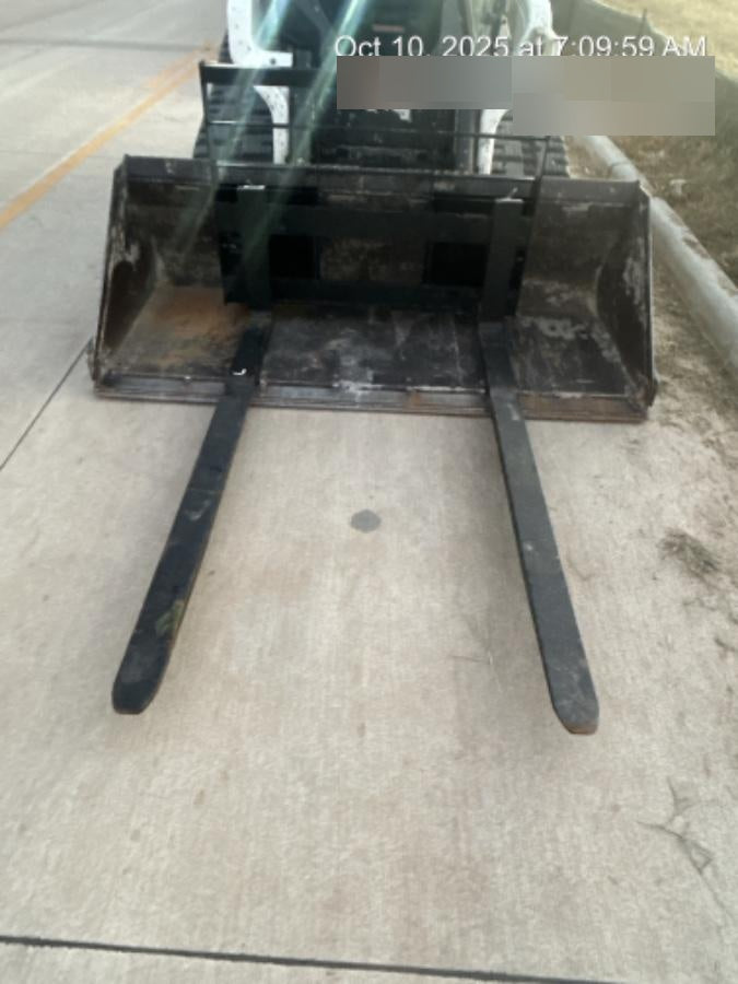 2025 ARROW MATERIAL HANDLING F5100CB - 72"