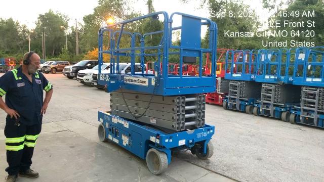 2020 Genie GS-3246 Standard, Folding full height swing gate