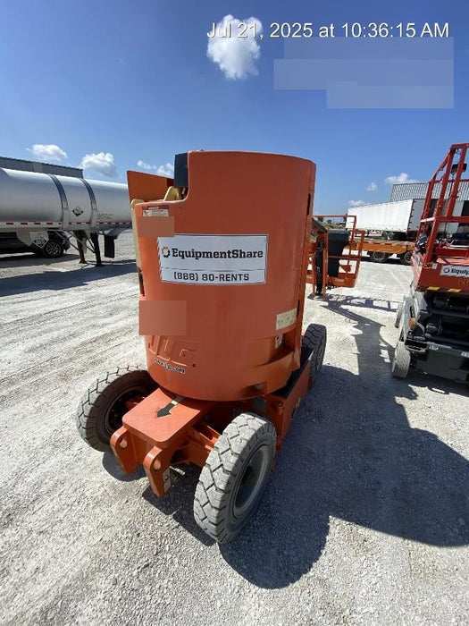 2019 JLG E300AJP