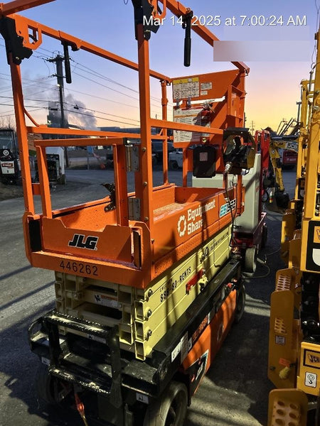 2024 JLG ES1932