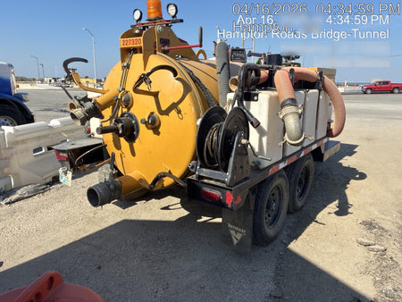 2022 Vac-Tron LP573XDT T4 Koehler Diesel Engine, 500 Gallon Debris Tank, x2 100 Gallon Water Tanks