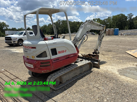 2021 TAKEUCHI TB235-2R