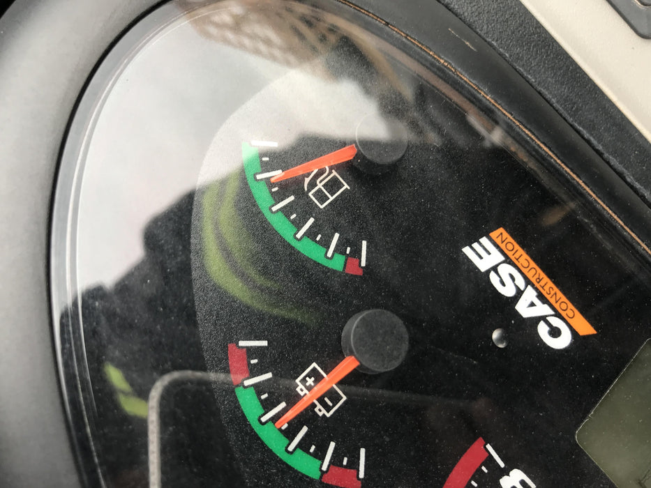 2019 Case 570N EP Canopy, 4WD, GP Front Bucket, Dual Tilt Cylinder, 84" Box Blade w/ Scarifier, Wheel Weights, Beacon