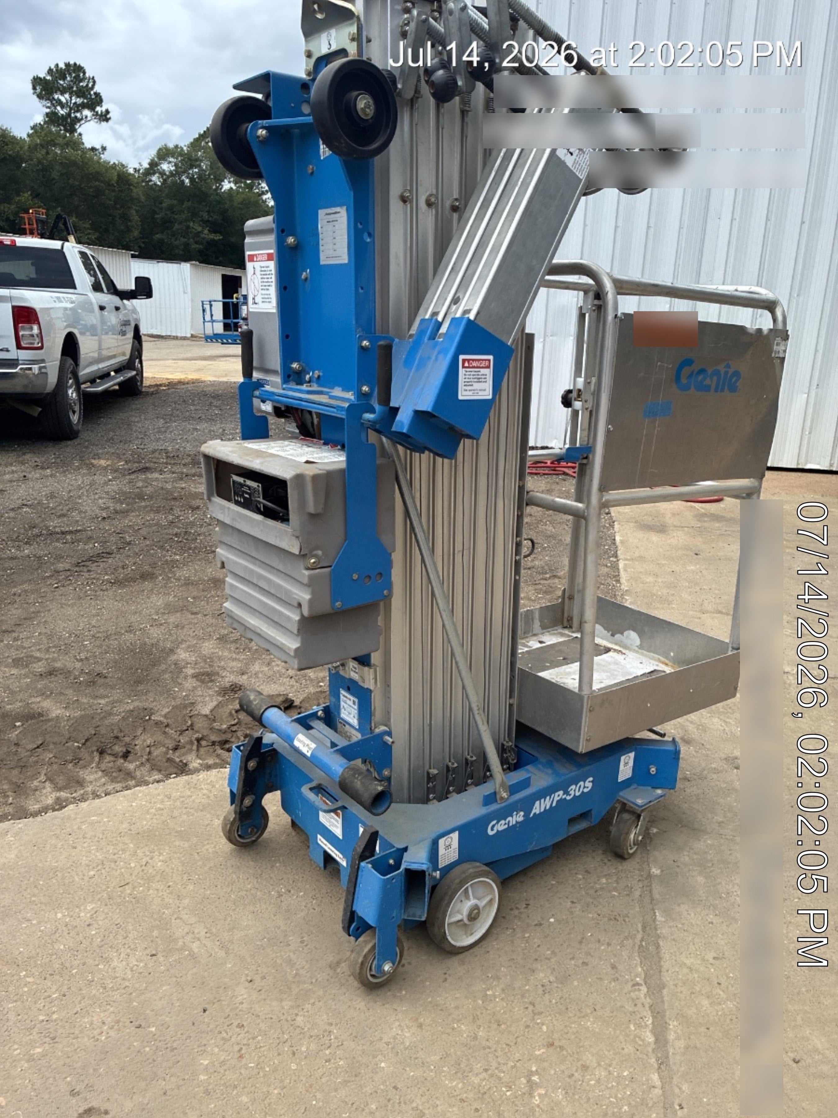 2019 GENIE AWP-30S