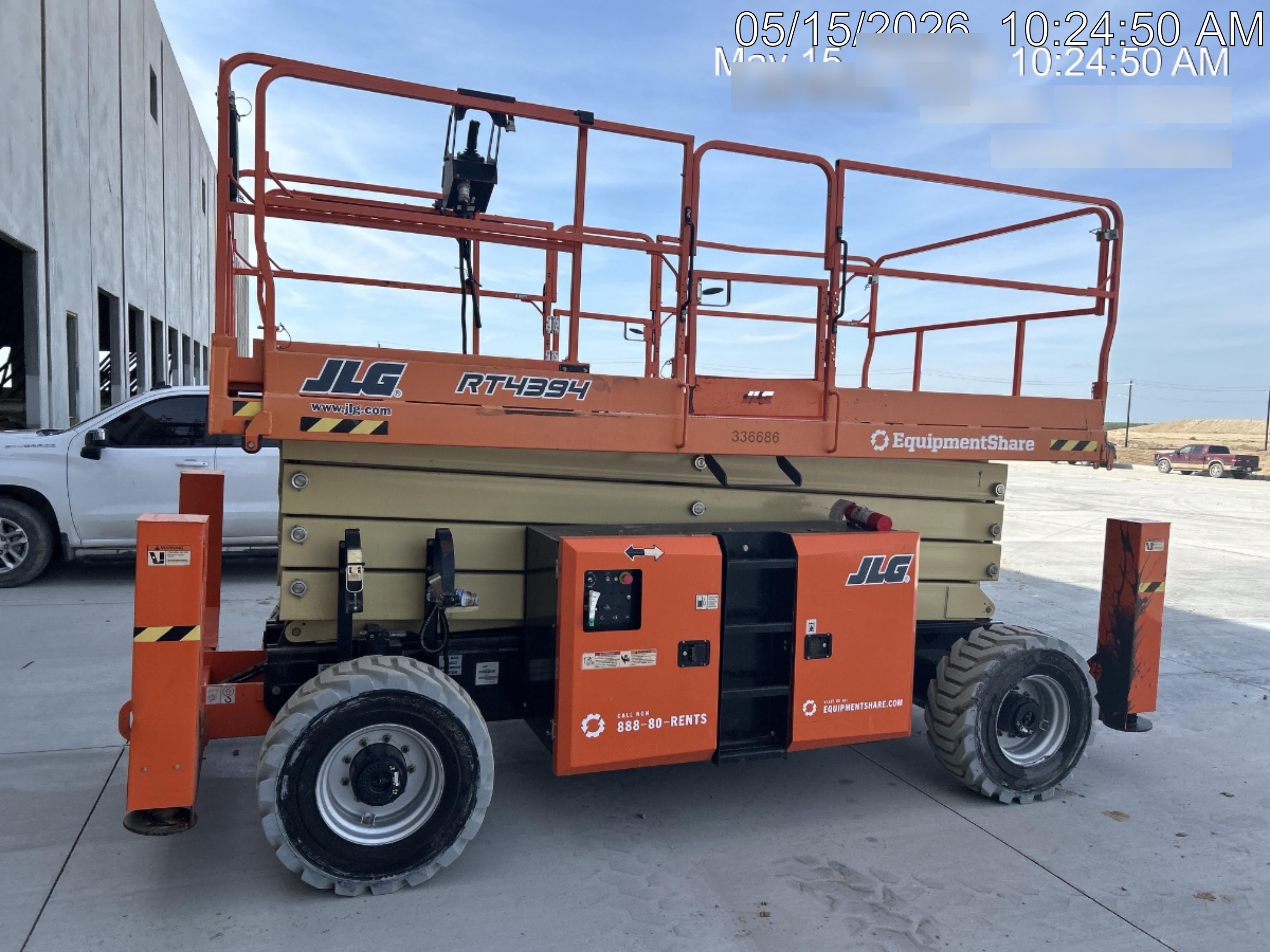 2023 JLG RT4394