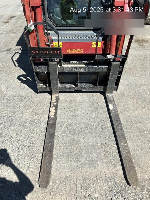 2021 TAKEUCHI 48" Pallet Forks - Takeuchi