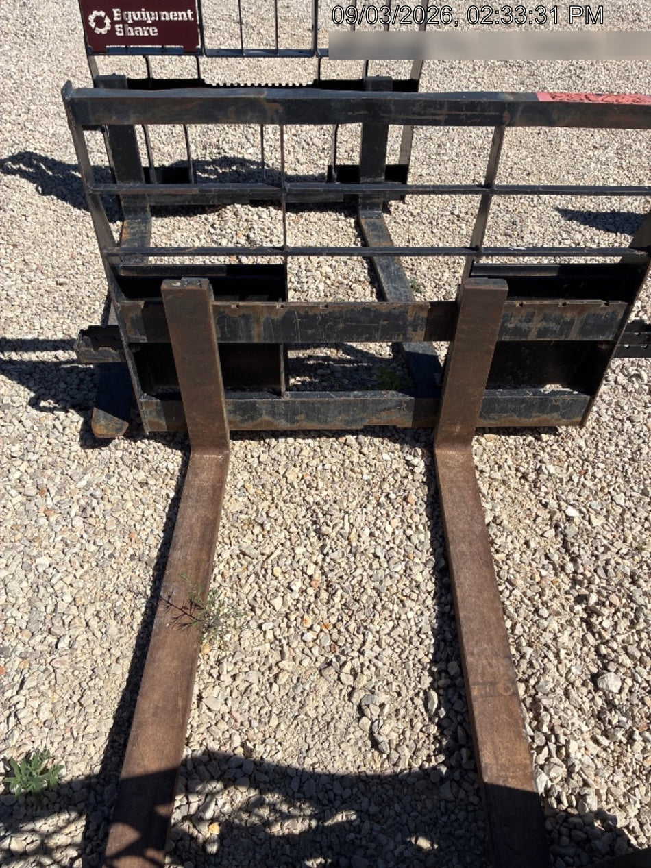 2022 ARROW MATERIAL HANDLING 72" Pallet Forks - Arrow