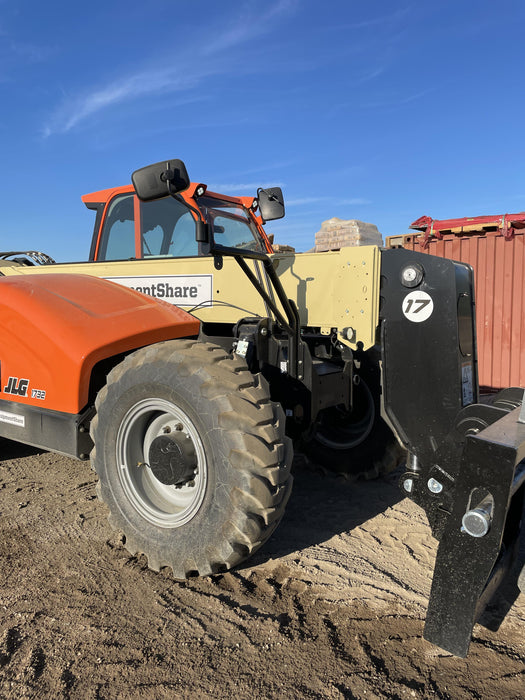 2022 JLG 1732