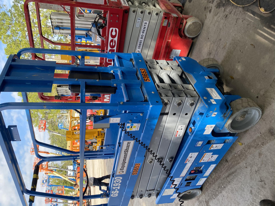 2019 Genie GS-1930 Fixed Rails with Chain Entry