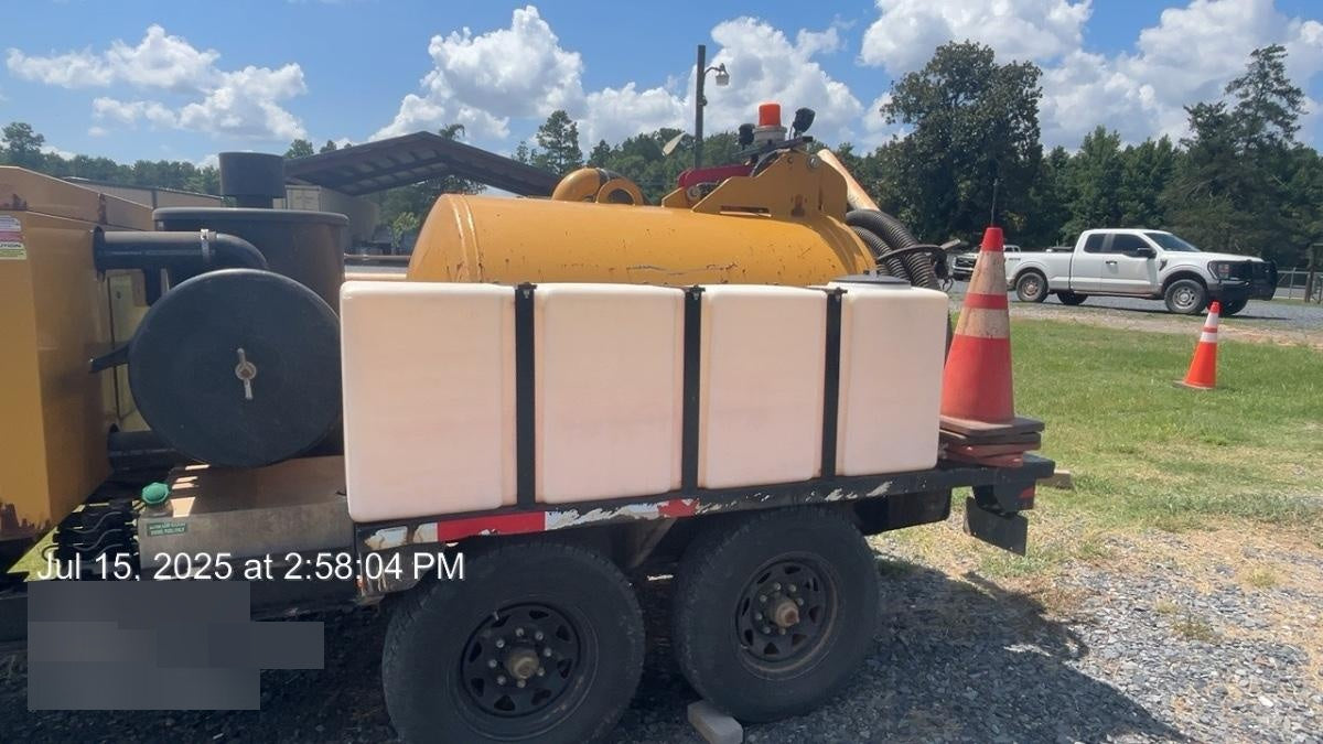 2021 VAC-TRON LP573XDT