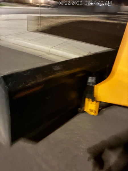 2025 JLG 1001100823