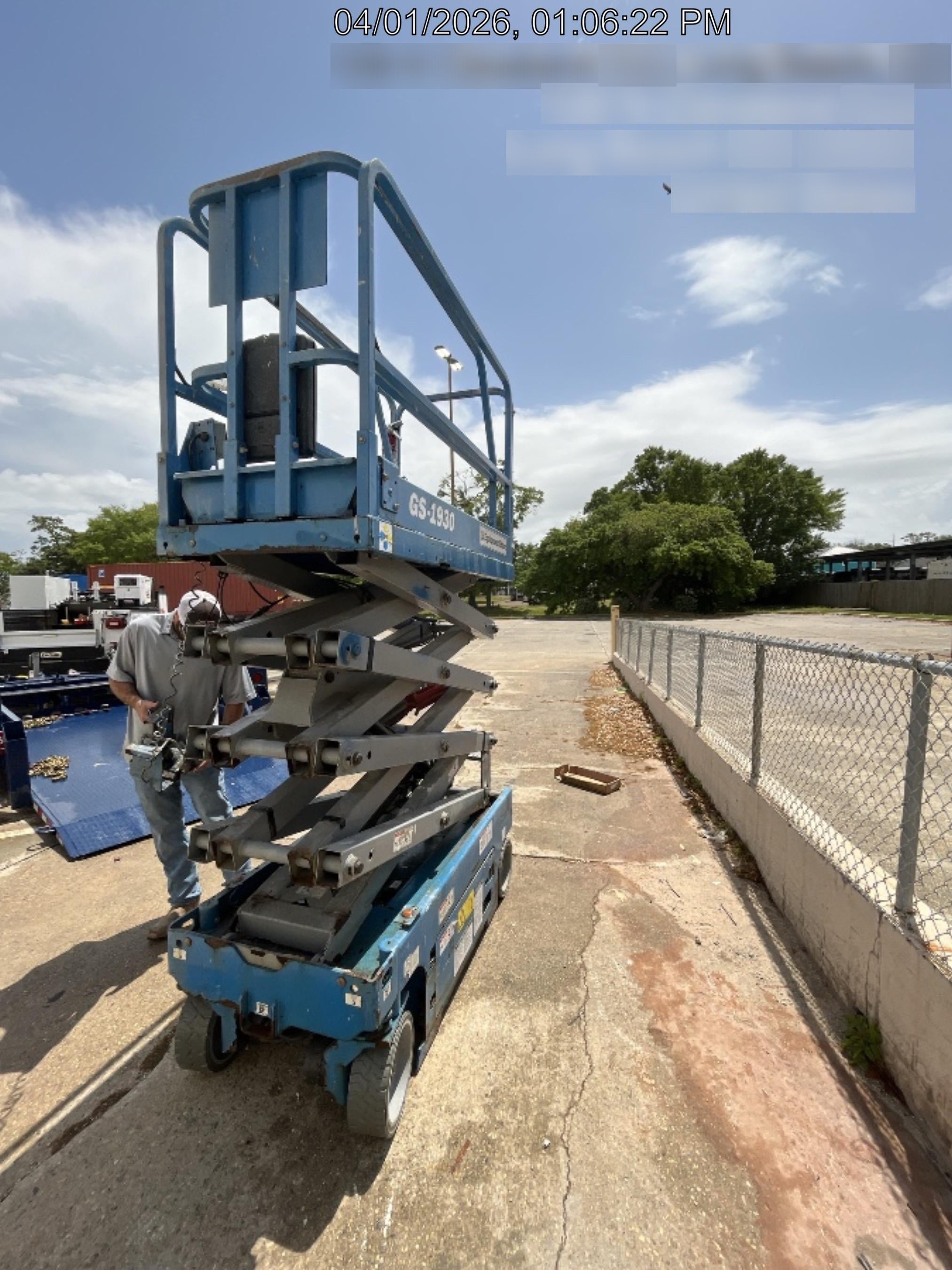 2019 Genie GS-1930 Fixed Rails with Chain Entry