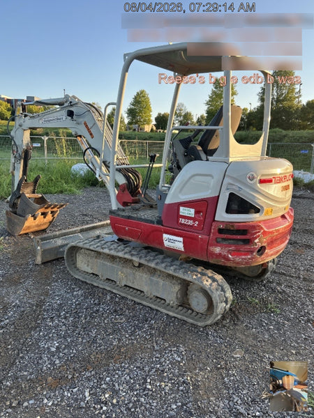 2022 TAKEUCHI TB235-2R