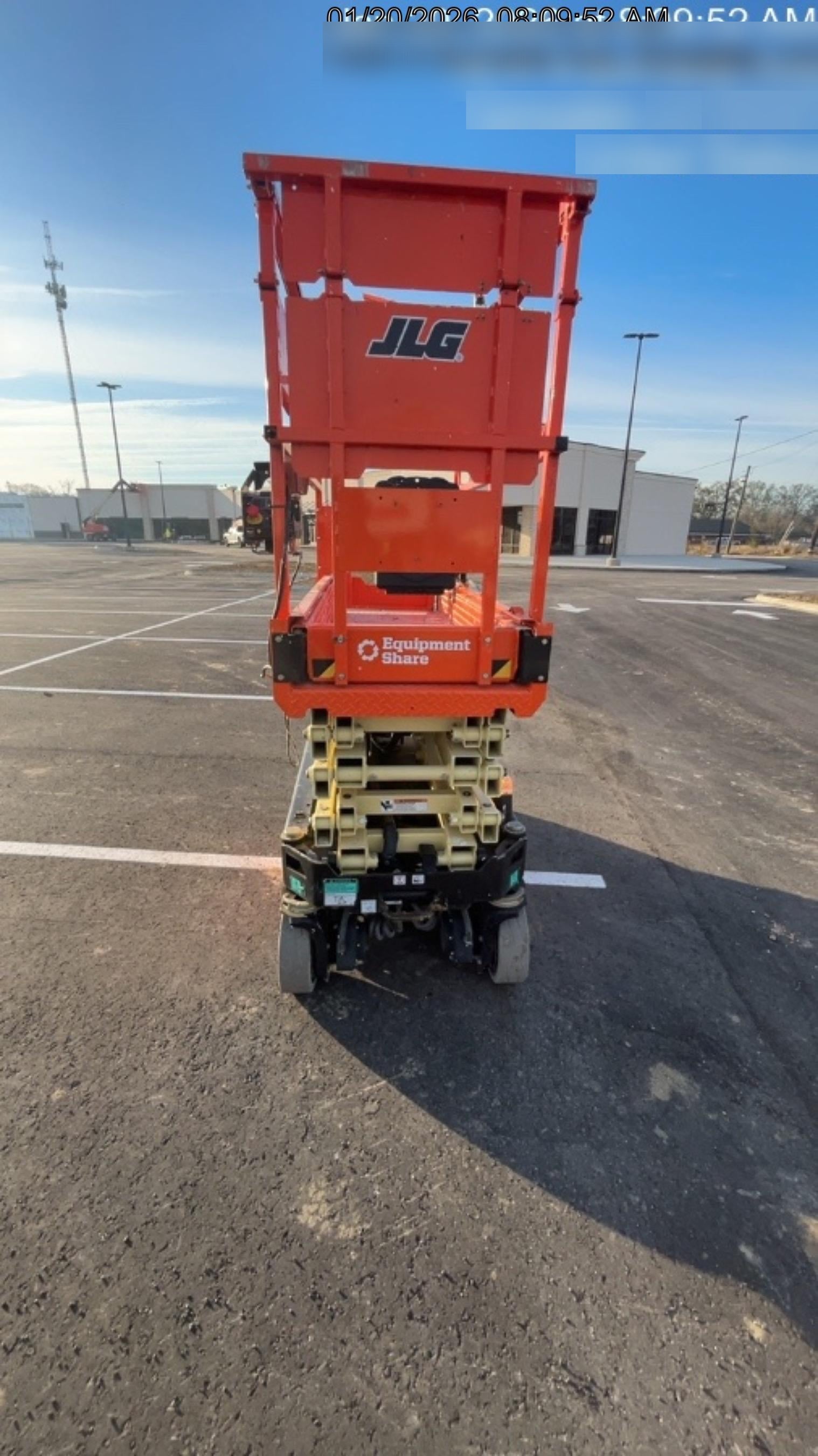2024 JLG ES1932