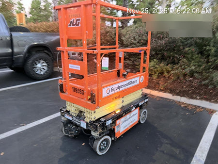 2021 JLG ES1330L