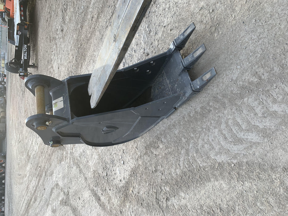 2020 PALADIN 18" Bucket, Mini Excavator - Paladin