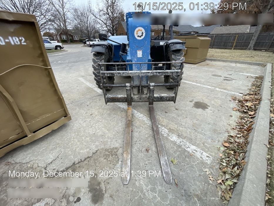 2018 Genie GTH-844 Genie GTH-844 w/Open ROPS, Solid Tires, beacon/work lights, 60" carriage/forks