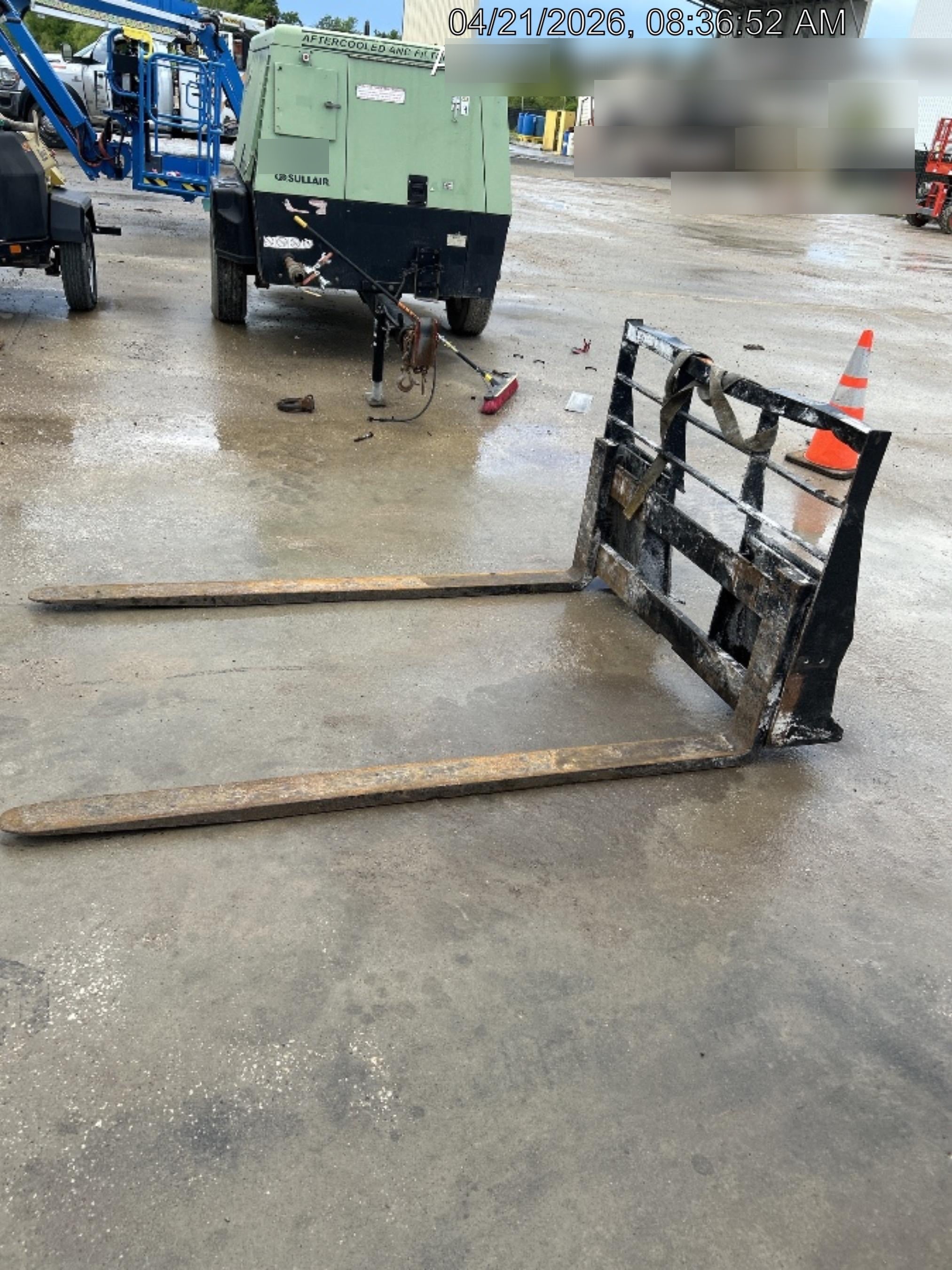 2025 ARROW MATERIAL HANDLING F5100CB - 72"