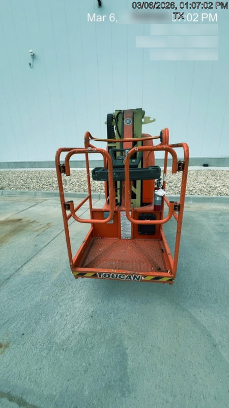 2022 JLG 26E
