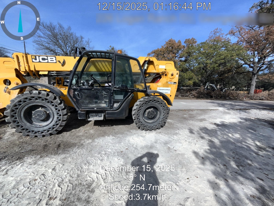 2019 JCB 509-42 JCB 509-42 Enclosed Cab, 74 HP, Solid Tires, Worklights, Beacon, Aux Hydraulics, Lifting Eye, 60" Carriage/60" Forks
