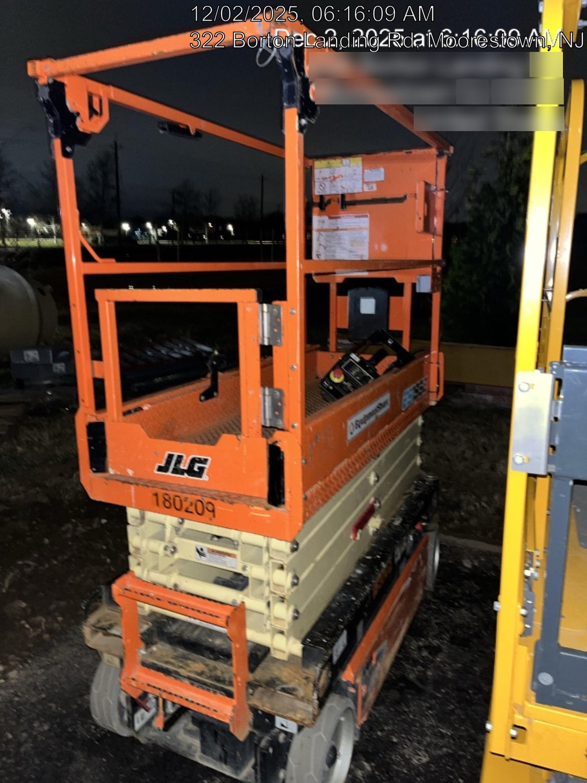 2021 JLG ES1932