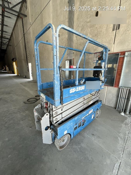 2020 Genie GS-1930 Fixed rails with chain entry gate - Pre A92.20, 800W Inverter