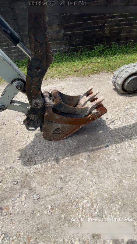 2022 TAKEUCHI TB235-2R