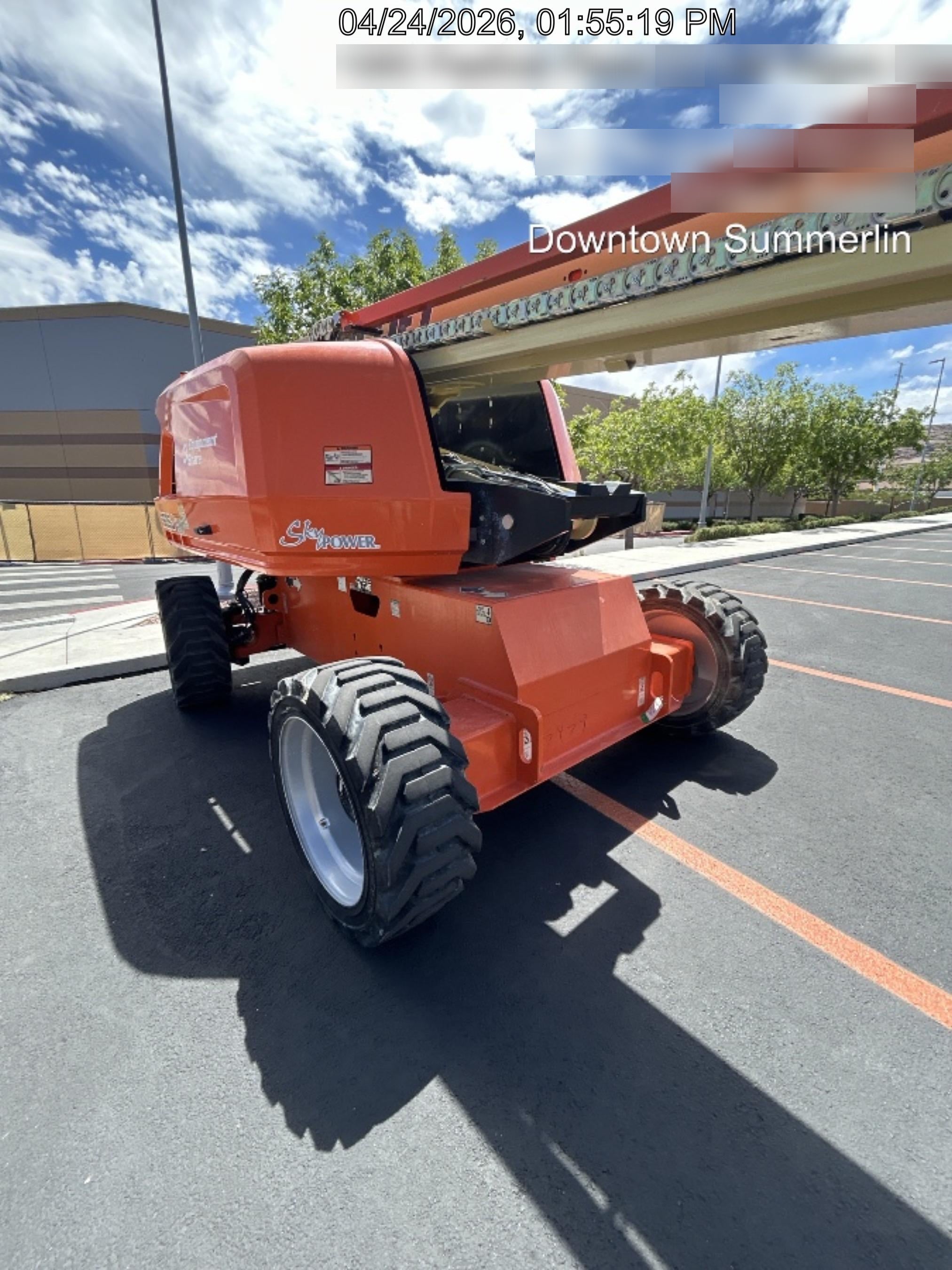 2023 JLG 660SJ