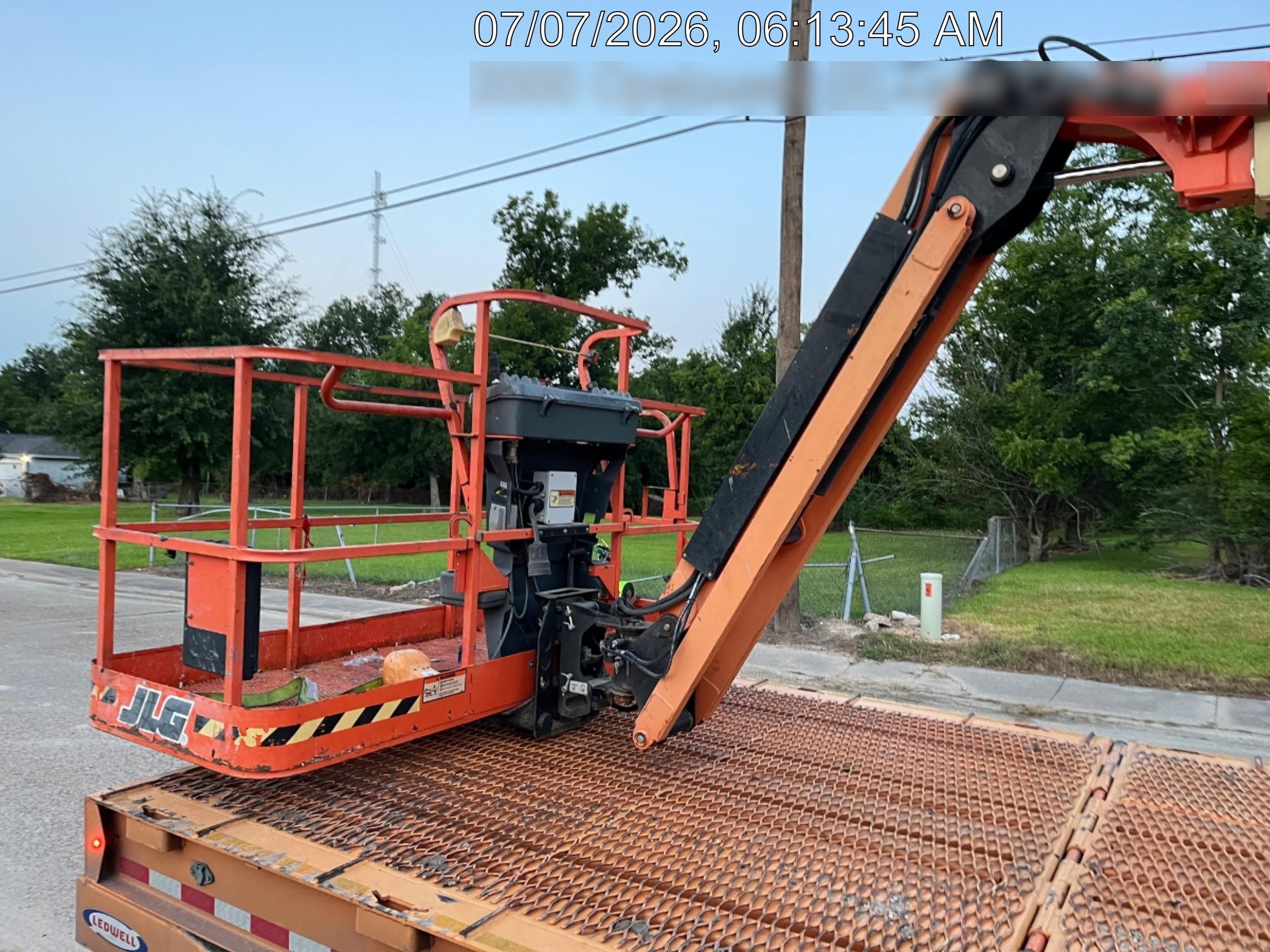 2023 JLG 460SJ