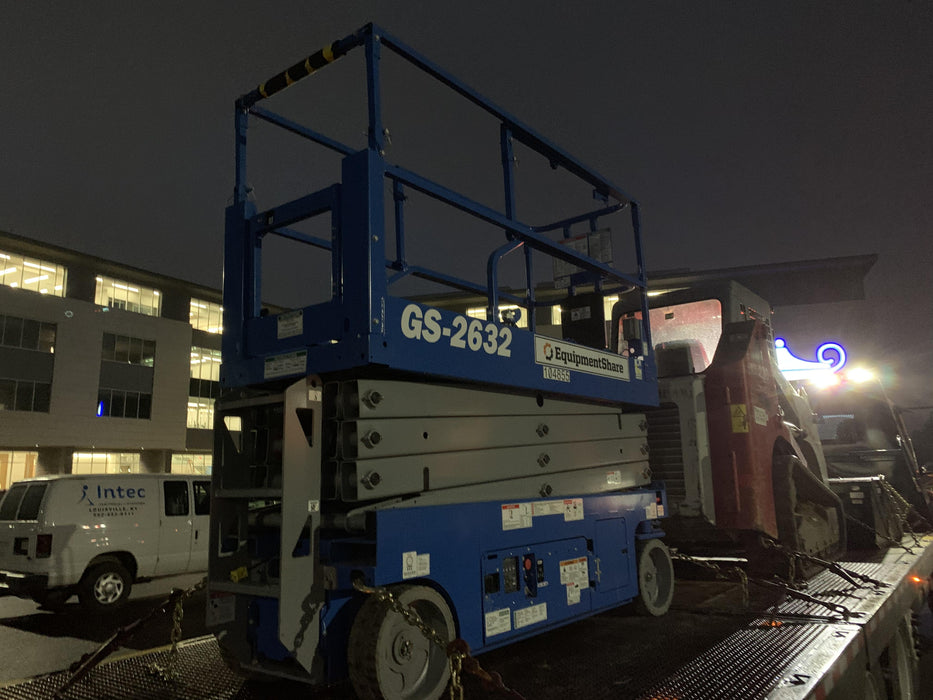 2020 Genie GS-2632 Solid NM Tires, Folding Rails with Half-Height Swing Gate, Beacon