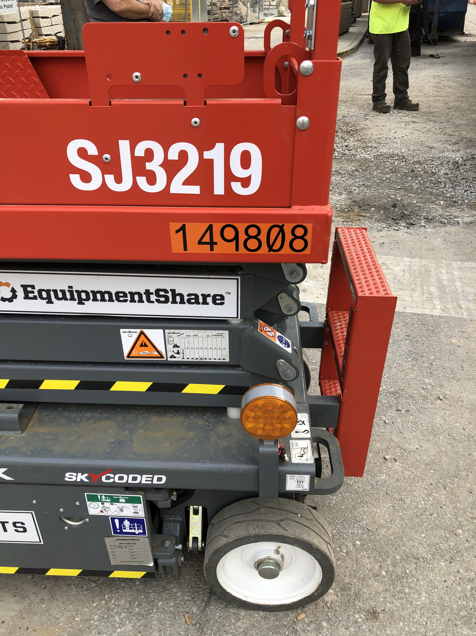 2021 SKYJACK SJ3219