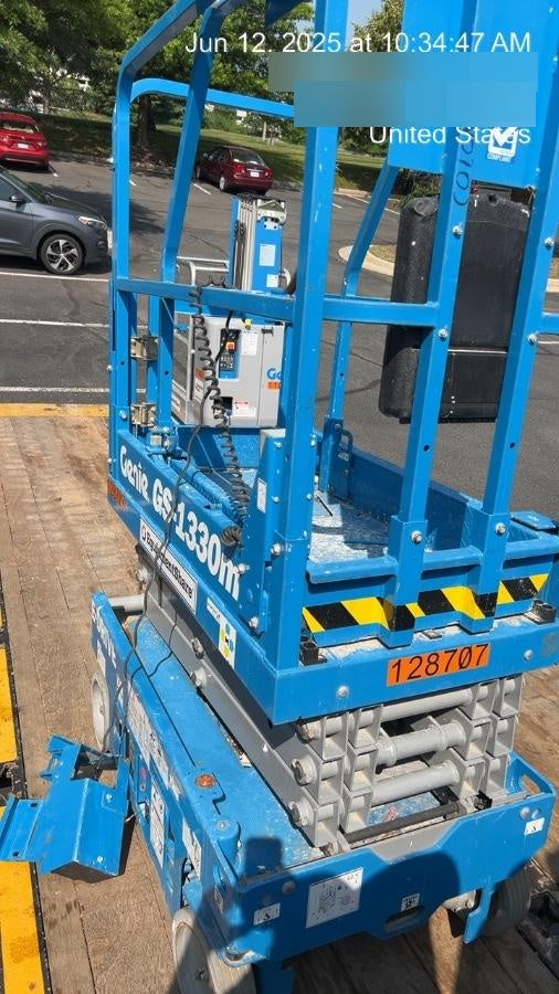 2021 GENIE GS-1330m