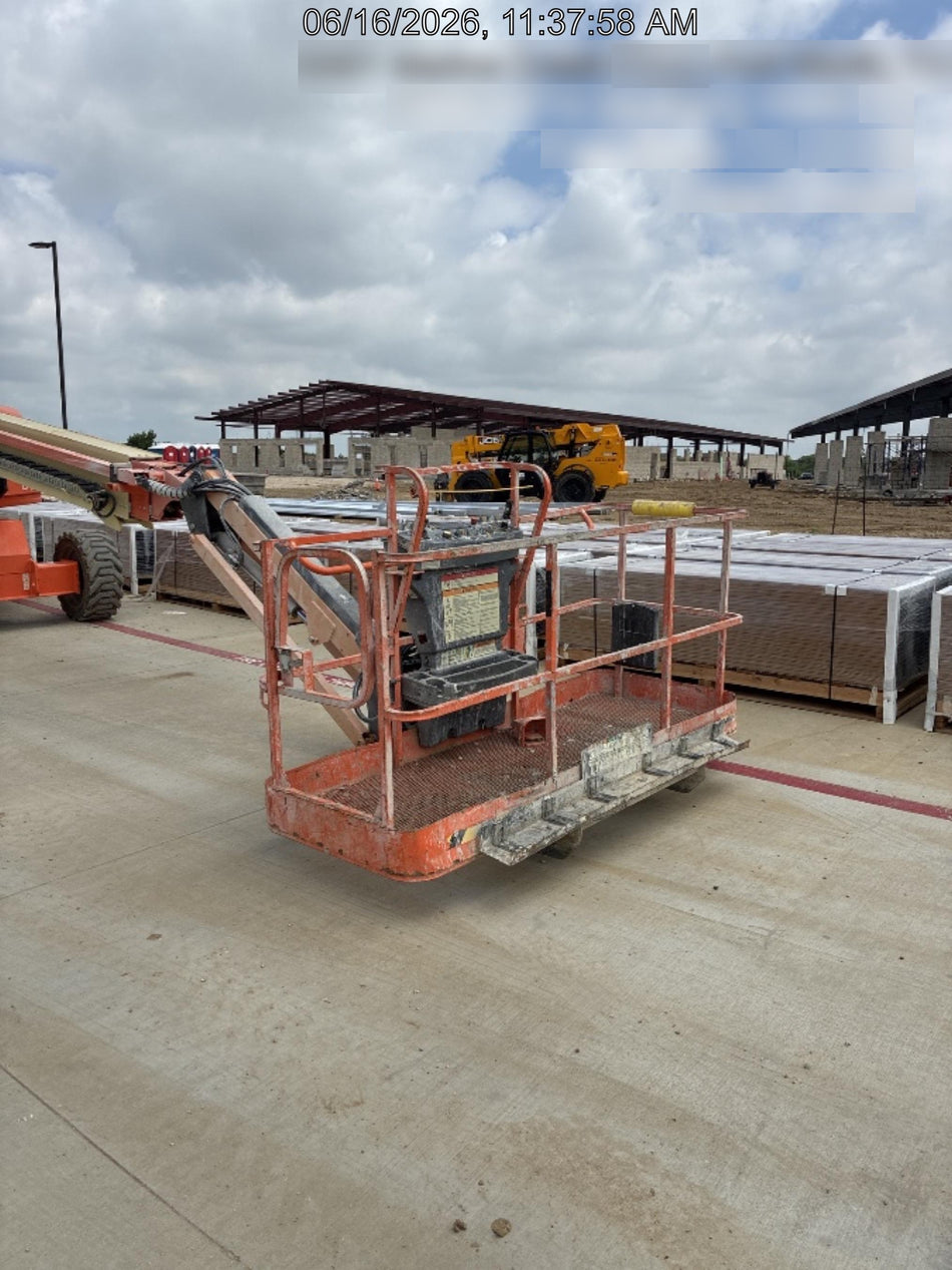 2022 JLG 660SJ