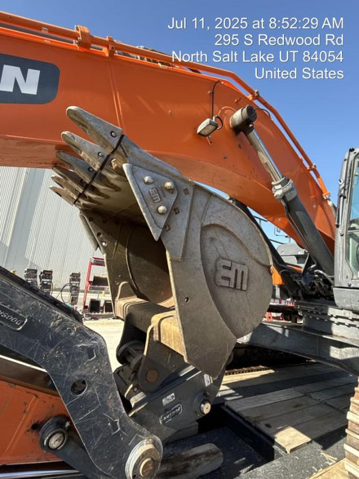 2020 DOOSAN 48" Excavator Bucket