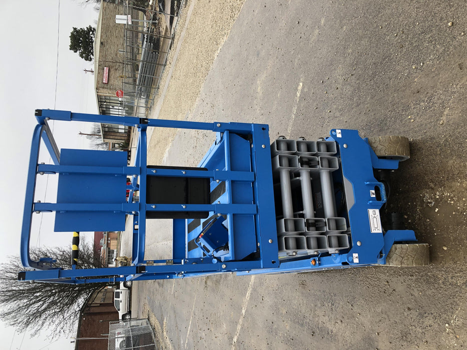2019 Genie GS-2632 Folding rails with half height swing gate