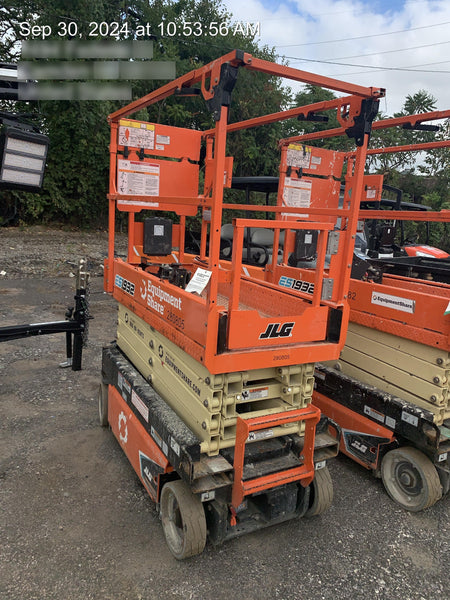 2022 JLG ES1932