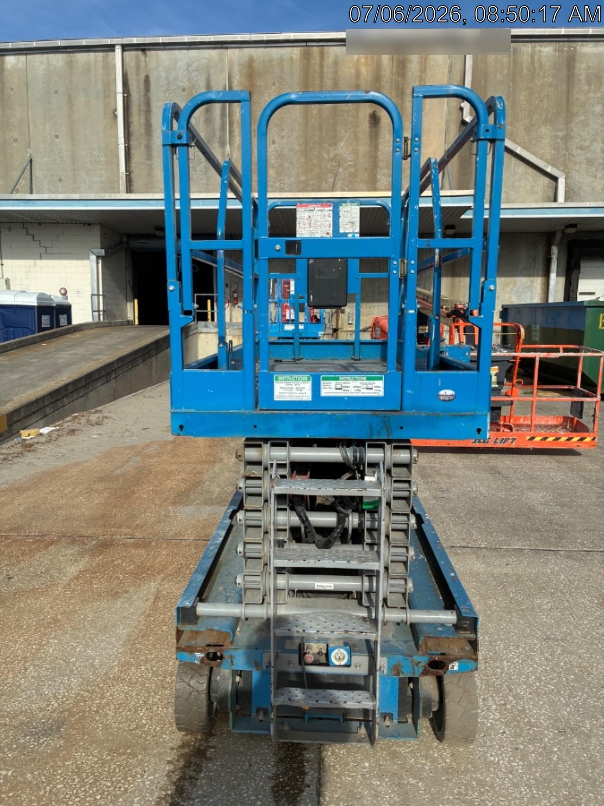 2019 Genie GS-4047 Folding rails with half height swing gate