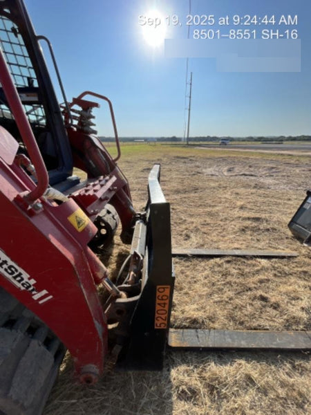 2025 ARROW MATERIAL HANDLING 60" Pallet Forks - Arrow