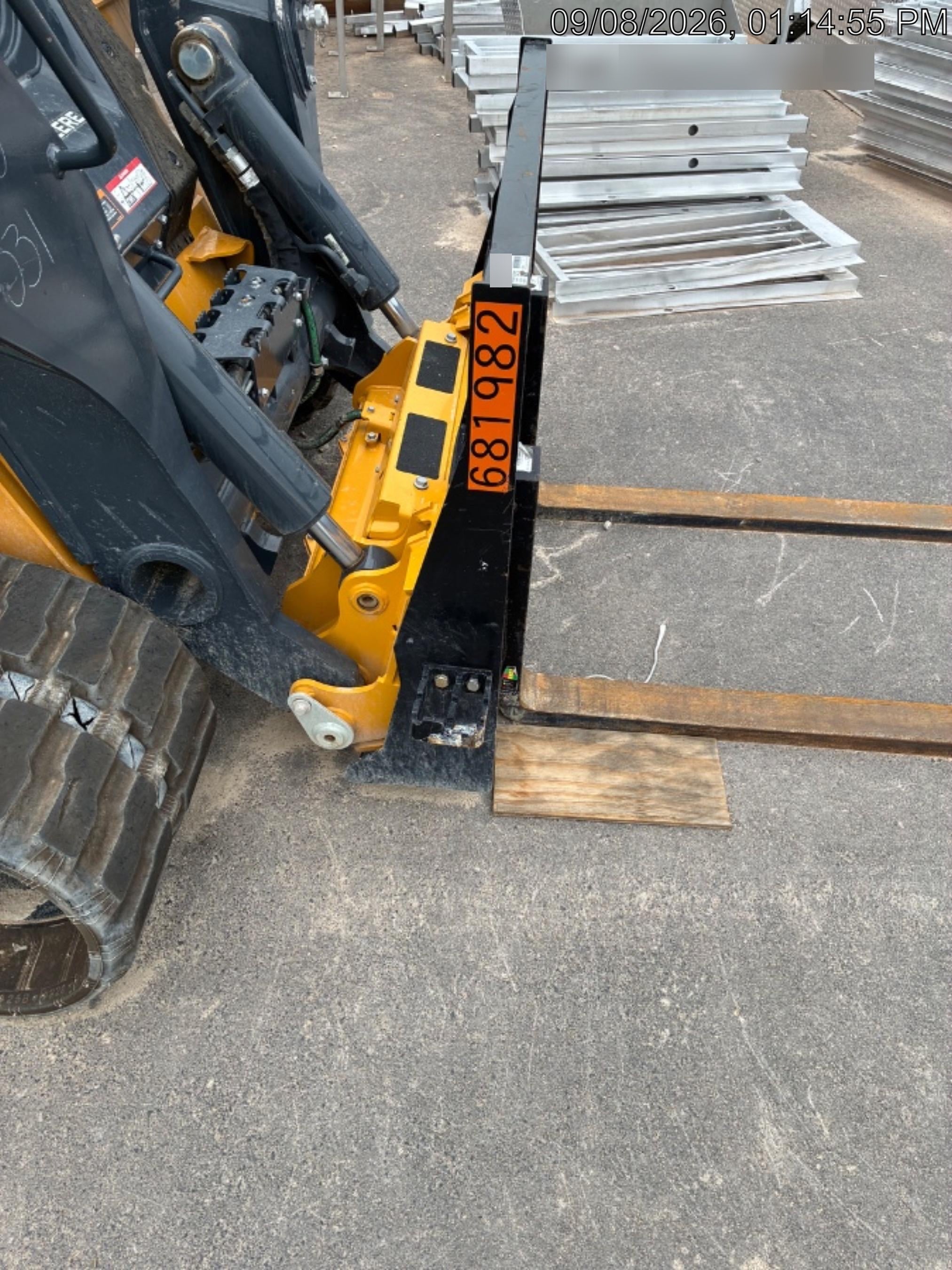 2026 ARROW MATERIAL HANDLING 72" Pallet Forks - Arrow