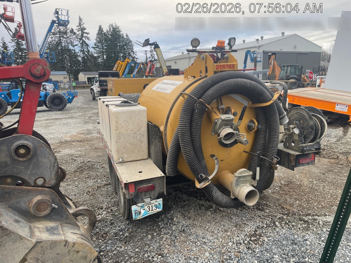 2022 Vac-Tron LP573XDT T4 Koehler Diesel Engine, 500 Gallon Debris Tank, x2 100 Gallon Water Tanks