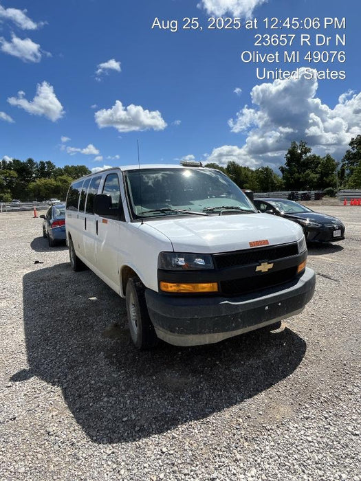 2025 CHEVROLET Express Van - Rental