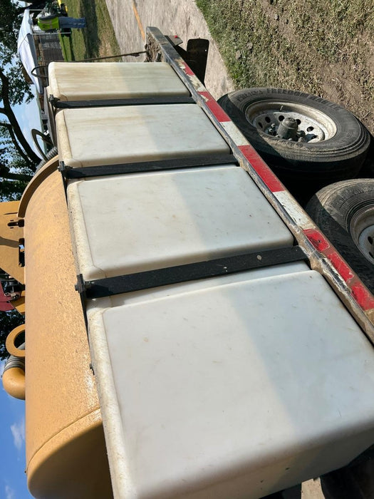 2023 Vac-Tron LP573XDT T4 Koehler Diesel Engine, 500 Gallon Debris Tank, x2 100 Gallon Water Tanks