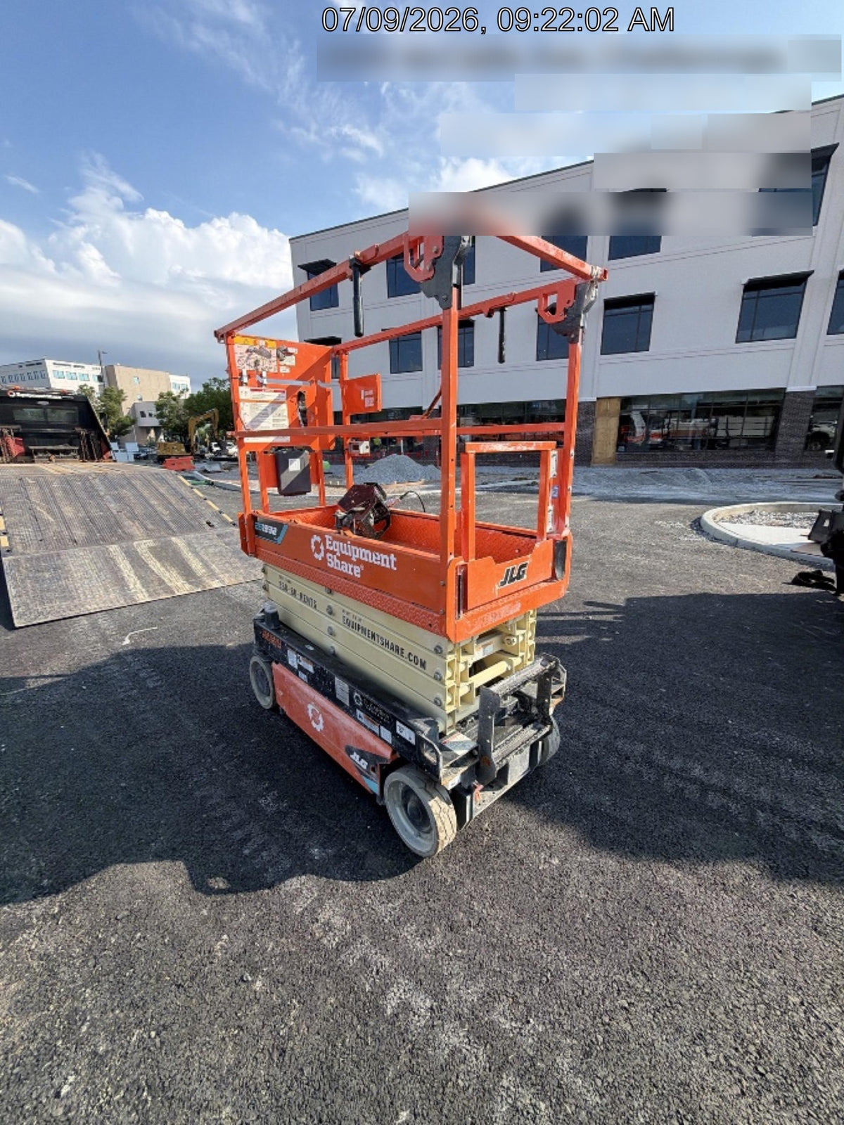 2025 JLG ES1932